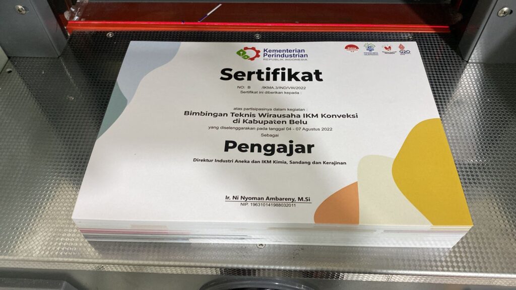 Cetak print bikin sertifikat terdekat di Jakarta Timur